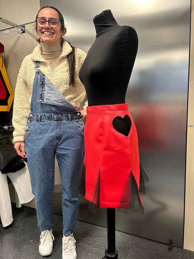 faldas-materiales-inusuales (12)